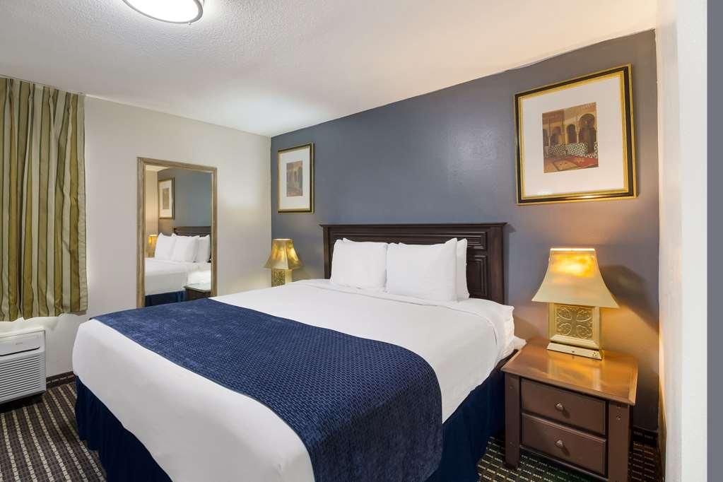 Rodeway Inn Houston North Greenspoint Habitación foto
